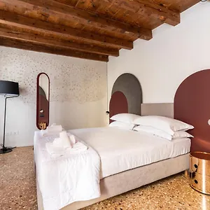 https://palazzo-miracoli-apartments.hotelinveneto.com