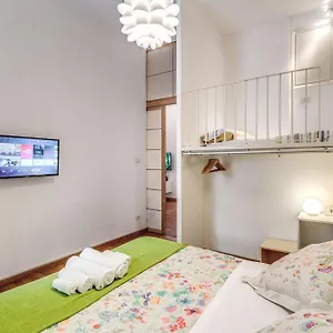 https://elegant-apartment-behind-the-colosseum.it-romehotels.com