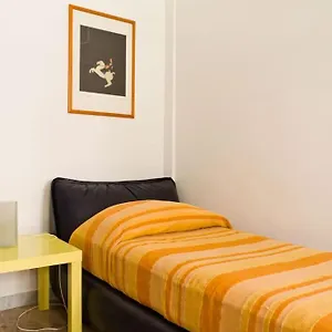 https://a-casa-di-pe-casa-vacanze.it-romehotels.com